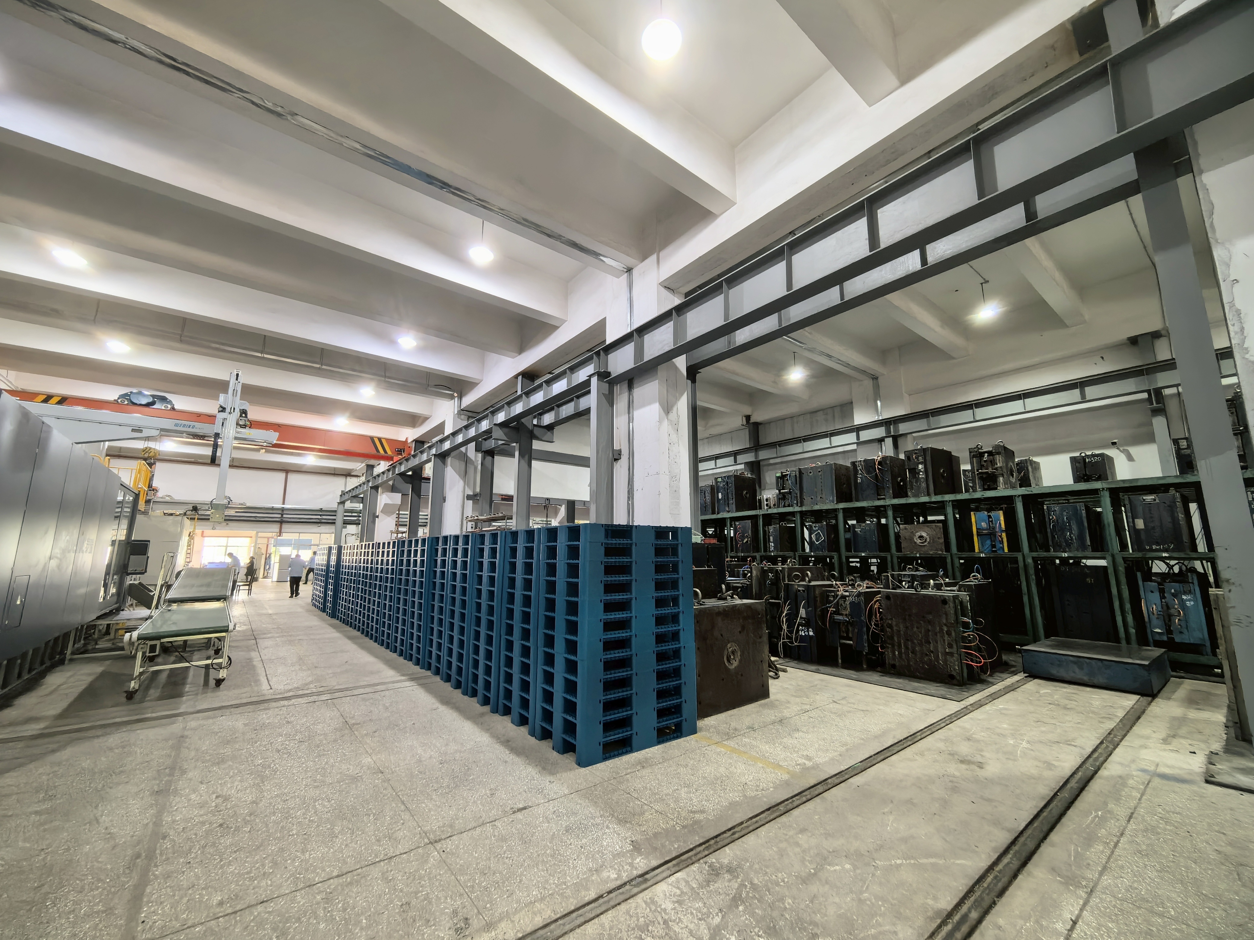 Derniers blogs de l'entreprise sur Réduire les coûts d'expédition de 20% grâce à des palettes en plastique de 1100 × 1100