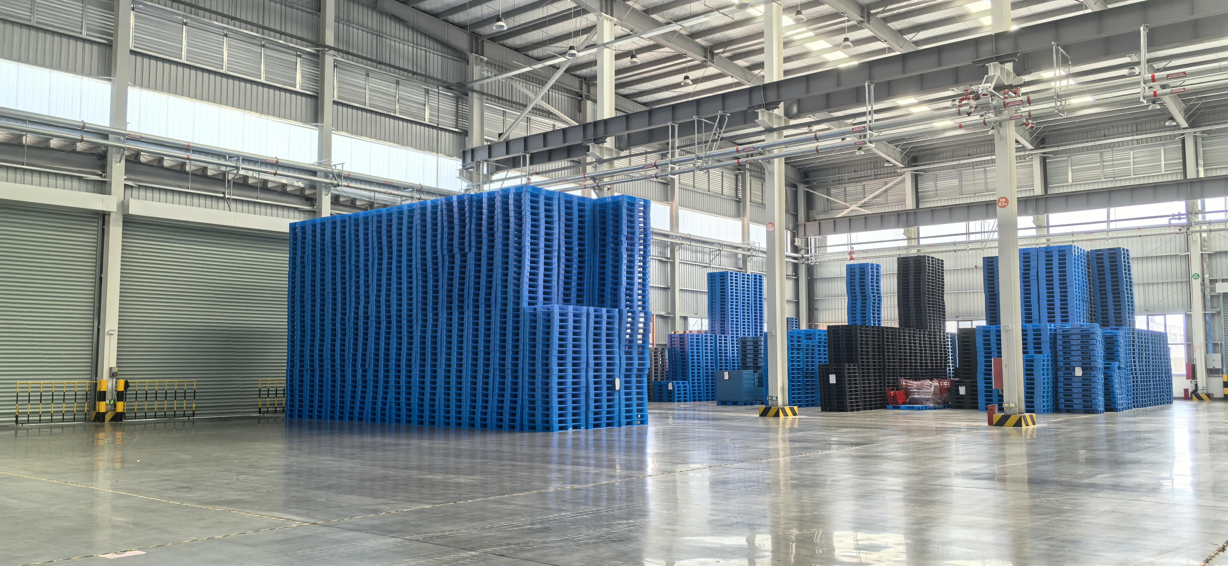 Derniers blogs de l'entreprise sur 1100, 1200×1000 ou 1200×800 ? Comment choisir la bonne taille de palette en plastique pour votre port de destination ?